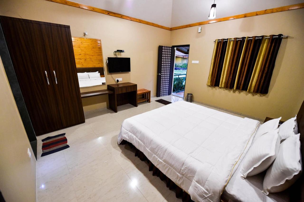 The Kanila Resort Karjat Esterno foto