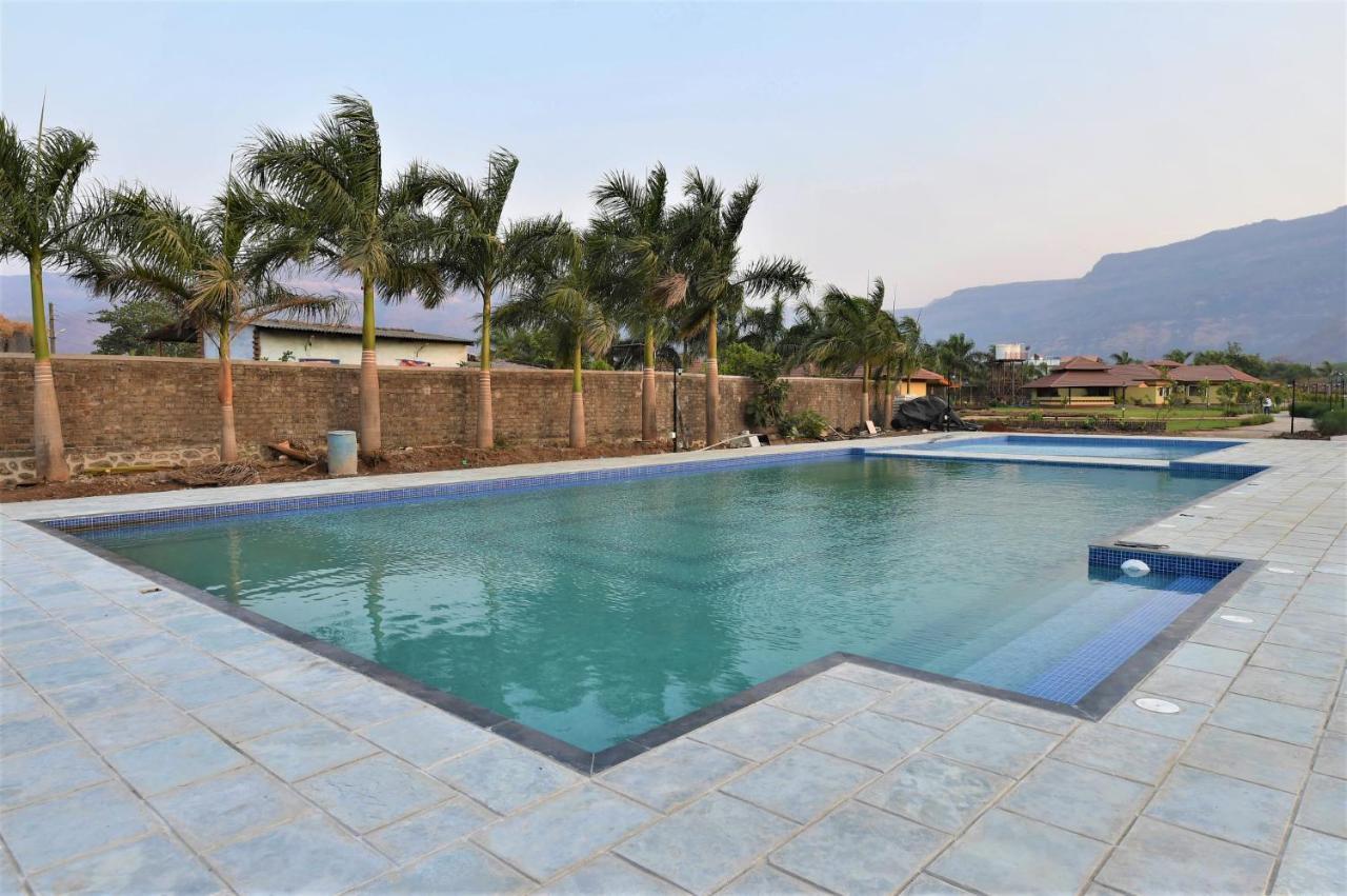 The Kanila Resort Karjat Esterno foto
