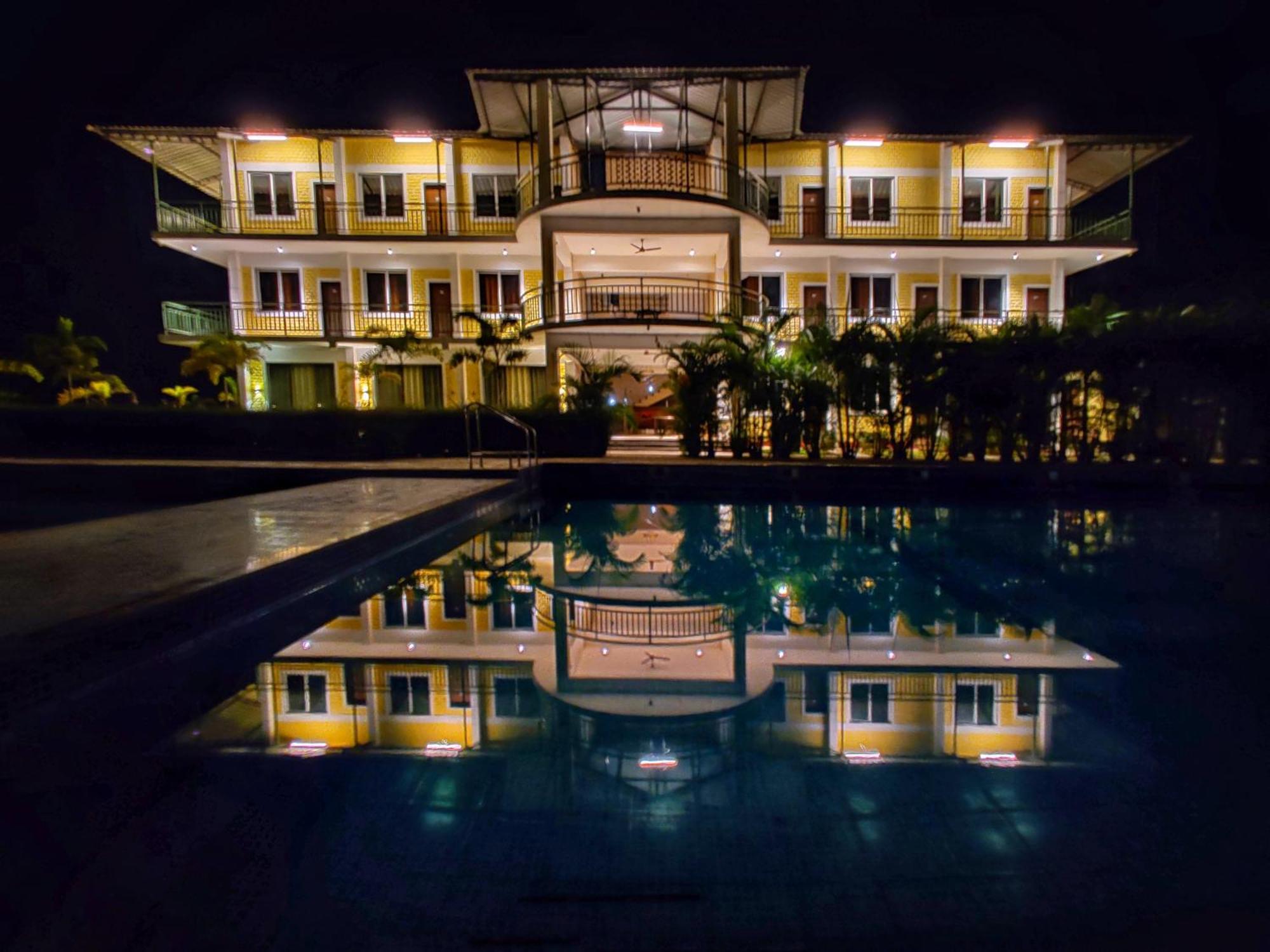 The Kanila Resort Karjat Esterno foto