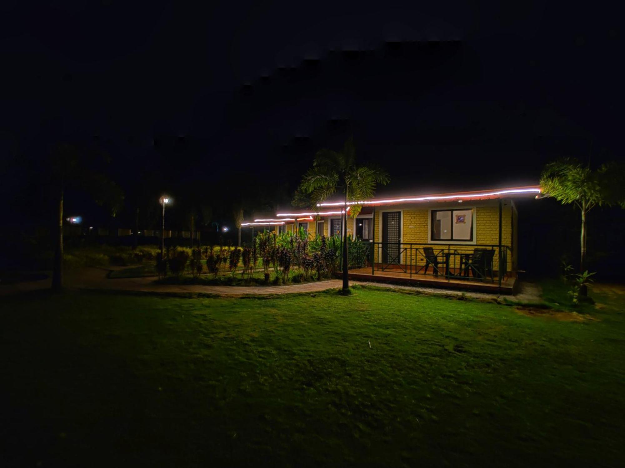 The Kanila Resort Karjat Esterno foto