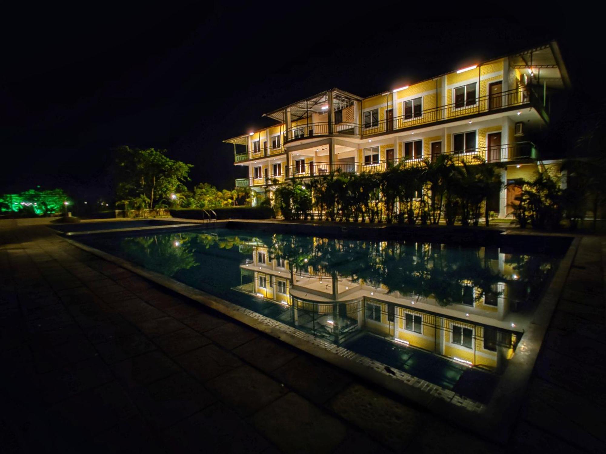 The Kanila Resort Karjat Esterno foto